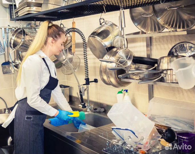 Уборщики в ресторане