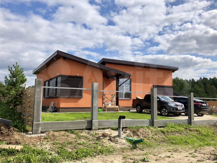 Дом 93 м² на участке 8 сот.