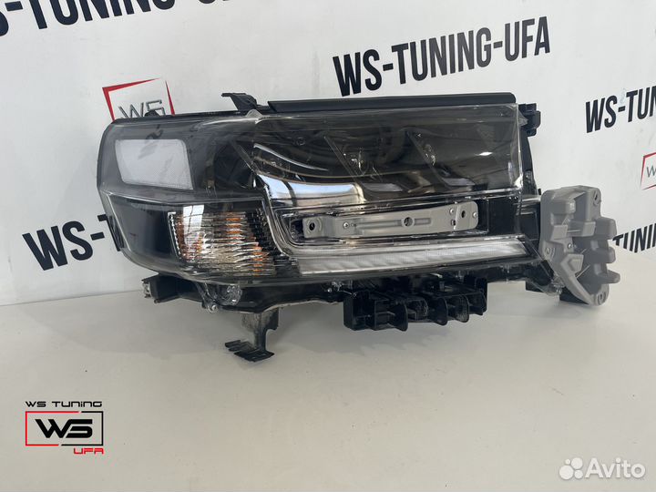 Фара правая toyota land cruiser 200 YX87