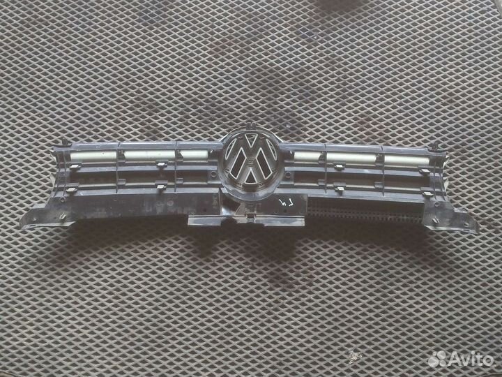 Решетка радиатора golf 4