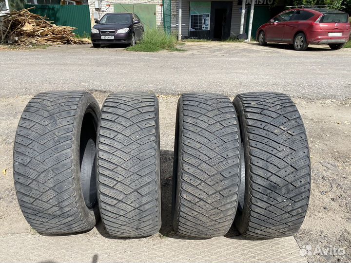 Goodyear Cargo Ultra Grip 215/55 R17 94