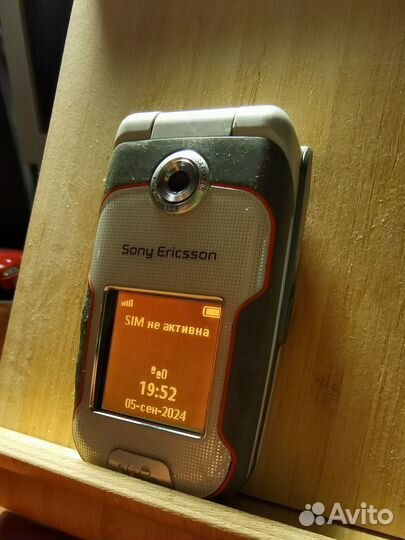 Sony Ericsson W710i