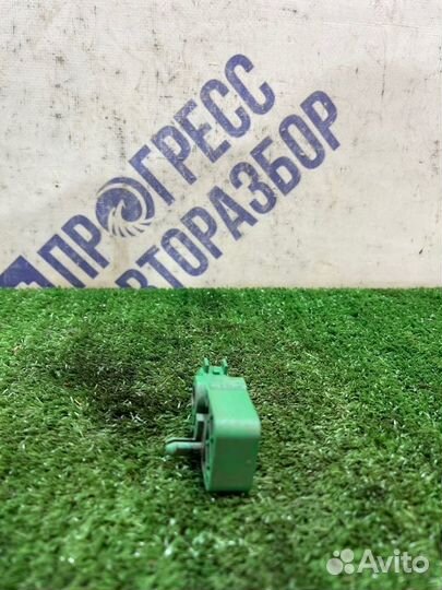 Датчик удара задний Volvo S40 седан 2.4 B5244S