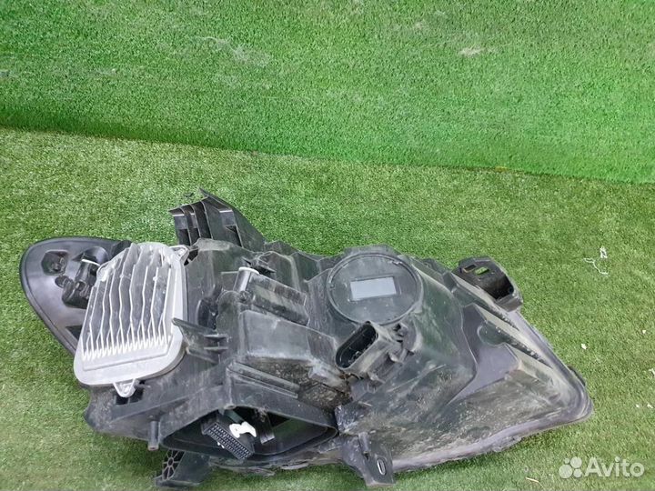 Фара левая Mercedes-Benz CLA-Class
