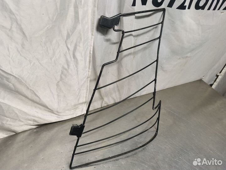 Решетка защитная левой фары Volvo FH