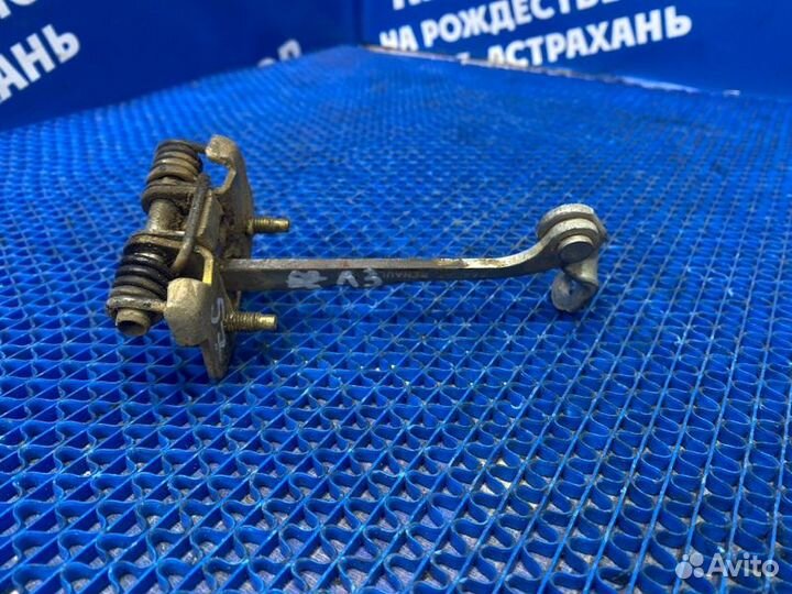 Ограничитель двери Renault Megane 1 седан K4J 2003