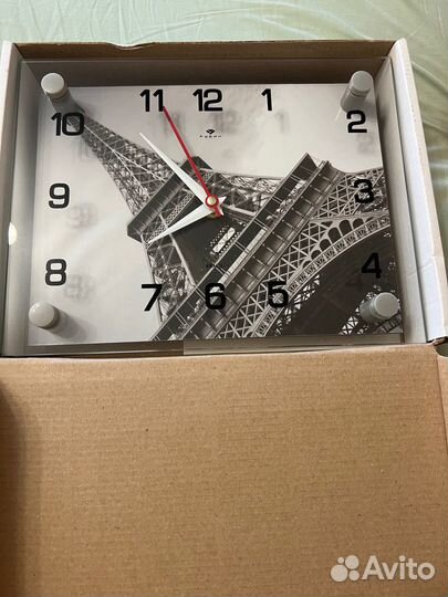 Часы настенные новые