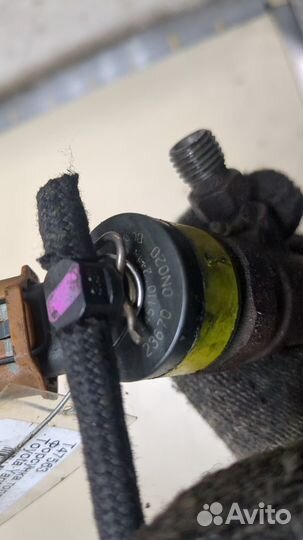 Форсунка топливная Toyota Yaris, 2004