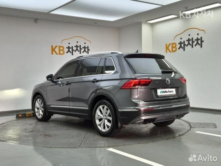 Volkswagen Tiguan 2.0 AMT, 2021, 110 000 км
