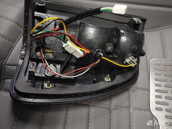 Задний фонарь land cruiser105