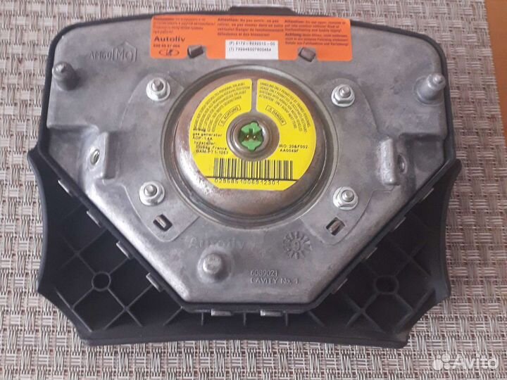 Подушка безопасности priora 1