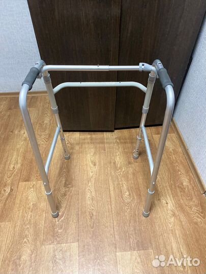 Ходунки для взрослых шагающие