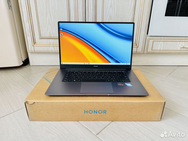 Honor magicbook 15 Ryzen 5 5500U 16Gb 512Gb