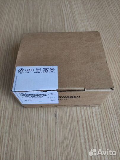 Колодки передние VAG 8V0698151B