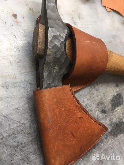 Чехол для топора из кожи