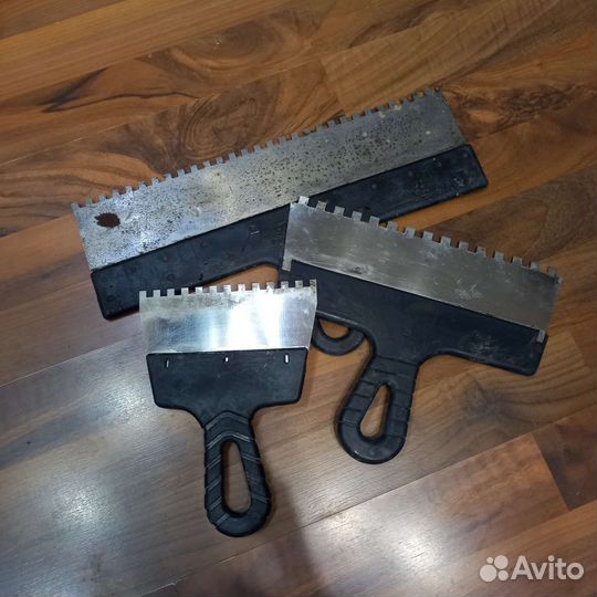 Шпатель зубчатый