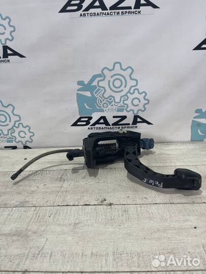 Педаль сцепления Volkswagen Polo 5