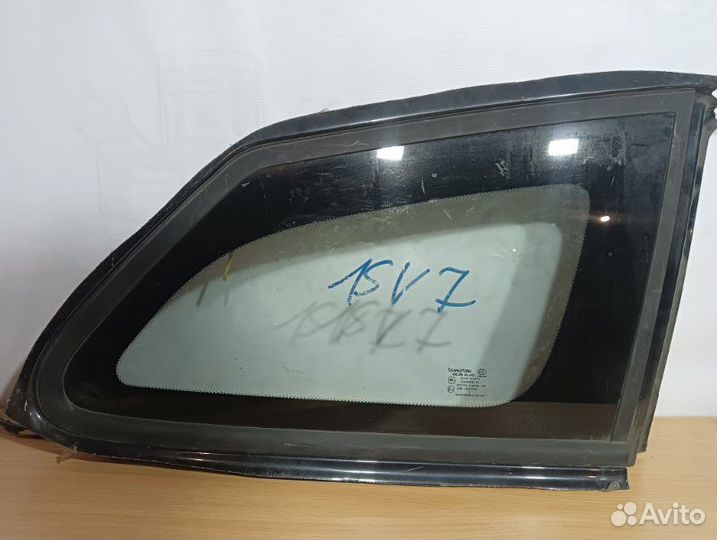 Стекло глухое заднее правое Ssangyong Kyron 1