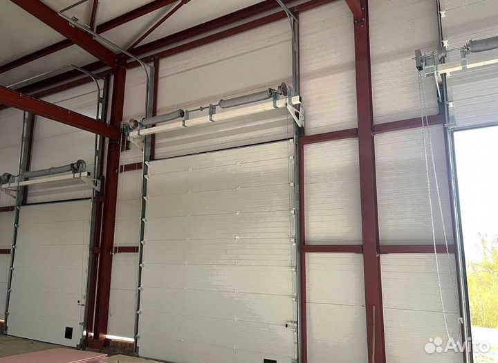 Секционные ворота под ключ