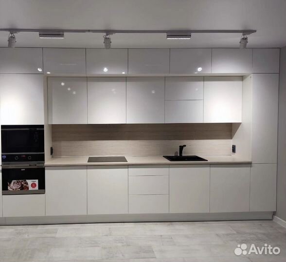Кухонный гарнитур 4м (цена за весь комплект)