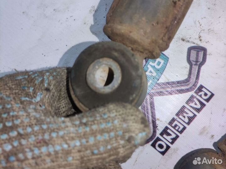 Амортизаторы задние Mitsubishi Outlander XL CW5W