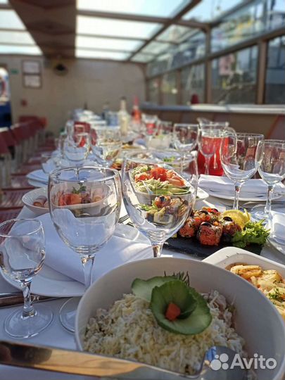 Аренда теплоходов с банкетом