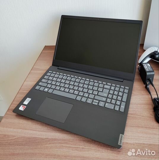 Lenovo 2023г / Full HD / 8GB / 256GB