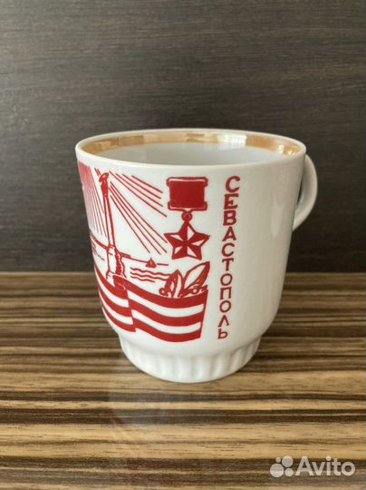 Кружка, Красный фарфорист, Чудово