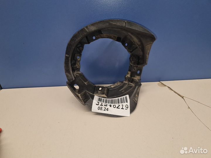 Кронштейн противотуманной фары правый Lexus LX 570