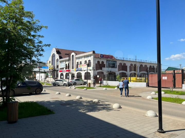 Торговая площадь, 65 м²