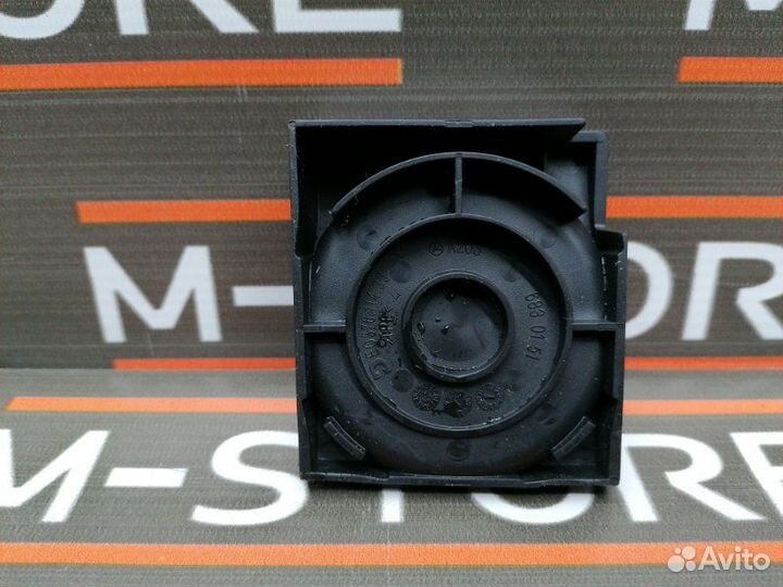 Подстаканник Mercedes-Benz C-Class W203 271.940