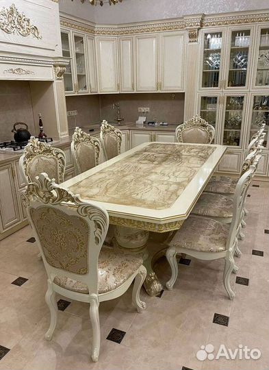 Столы и стулья. Комплект