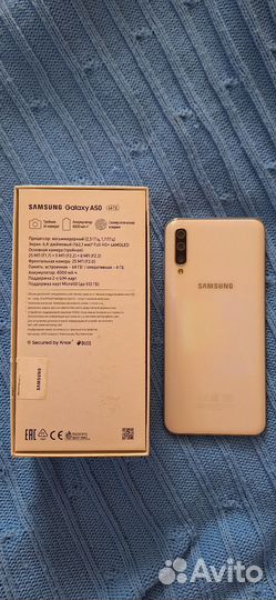 Samsung Galaxy A50, 4/64 ГБ