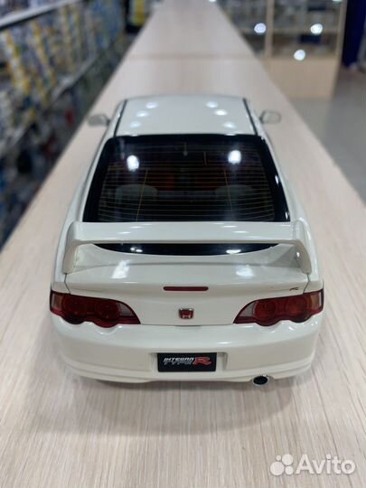 Honda Integra Type R White 1:18