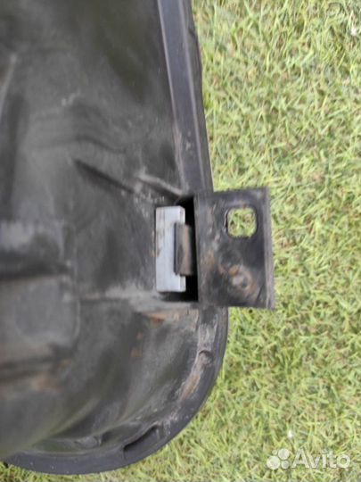 Фара правая Volkswagen Golf 4