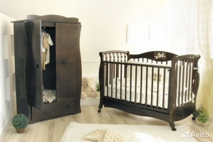 Детская кроватка, новая массив дерева