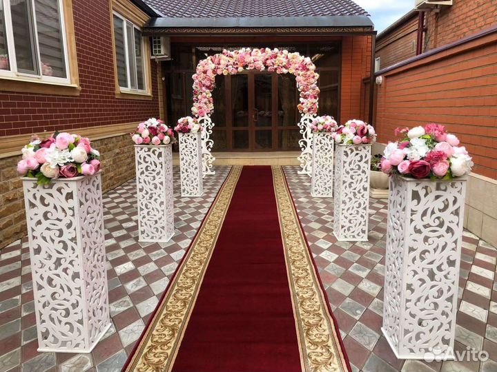 Столы и стулья и посуда на прокат