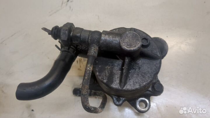 Насос вакуумный Mitsubishi Pajero, 1994