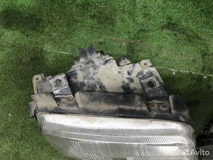 Фара Audi A4 B5 ADR 1.8 1996