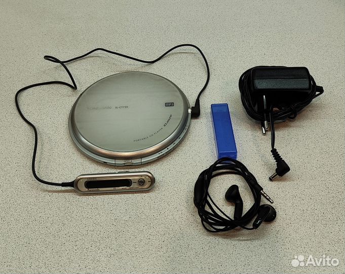 CD-плеер Panasonic SL-CT720