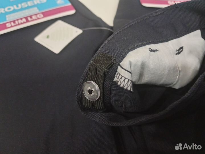 Новые школьные брюки синие George 140 slim