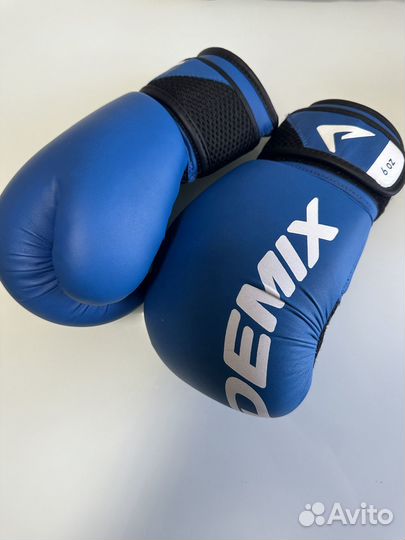 Боксерские перчатки