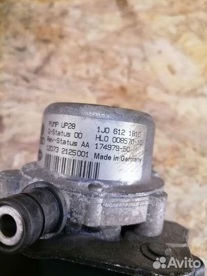 Вакуумный насос Volkswagen Passat B7 CAX