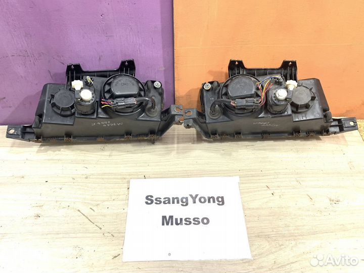 Фара SsangYong Musso, 1995г