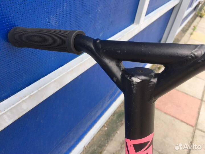 Самокат трюковой