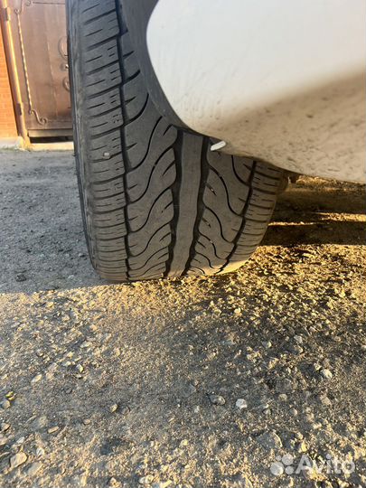 Zeta Active 4S 275/40 R20