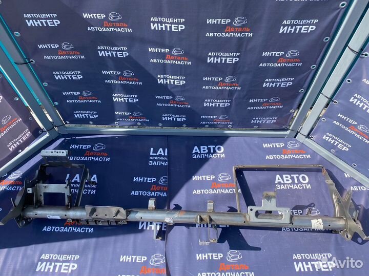 Поперечина панели приборов с кронштейнами в сборе