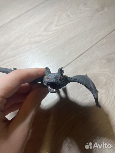 Летучая мышь deagostini