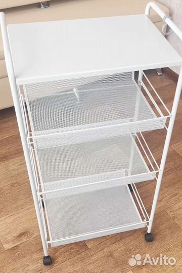 Этажерка на колесиках металлическая