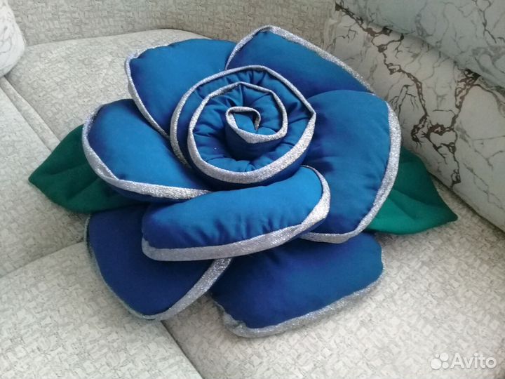 Декоративная подушка